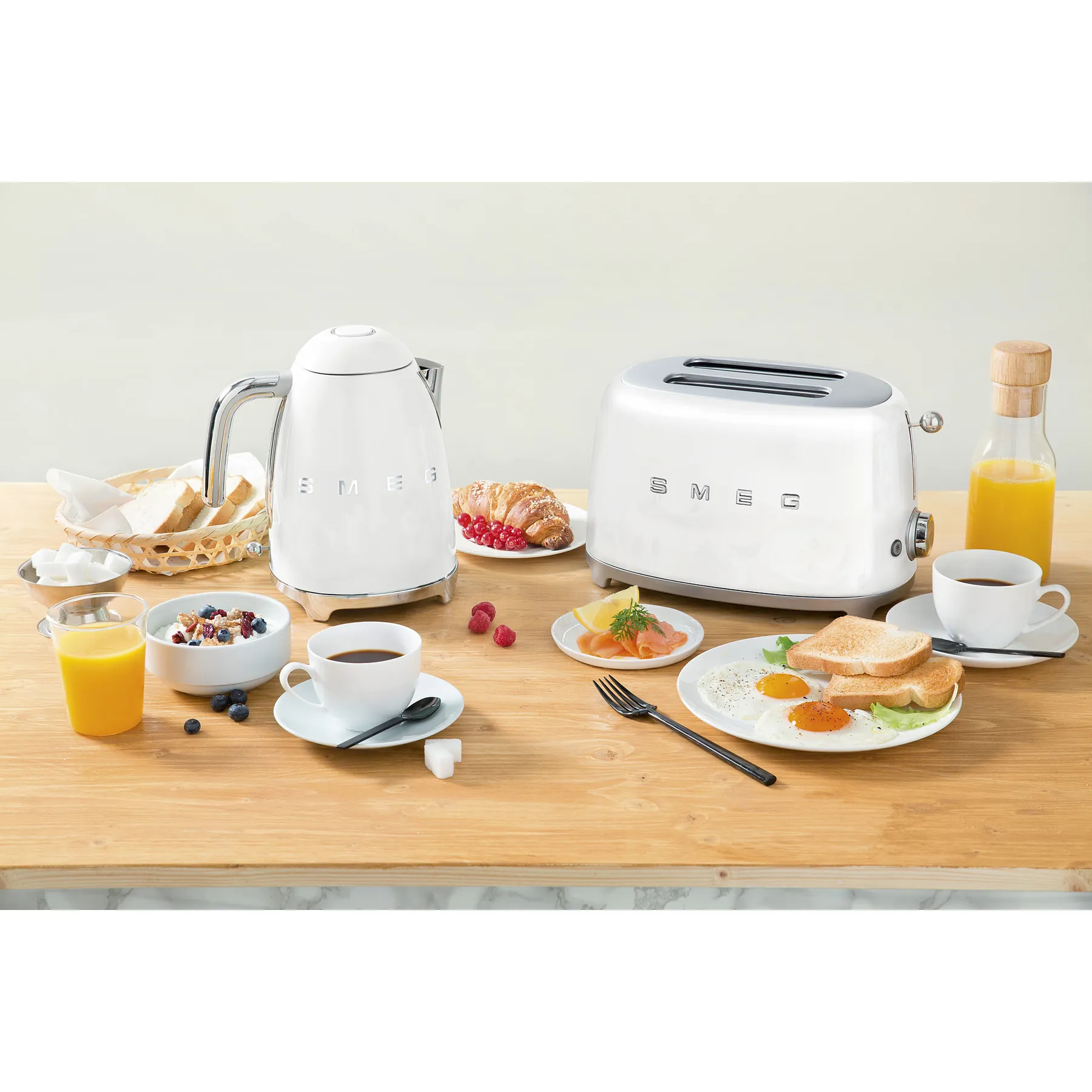 TSF01WHEU-kettle TSF01WHEU TOASTER WHITE SMEG