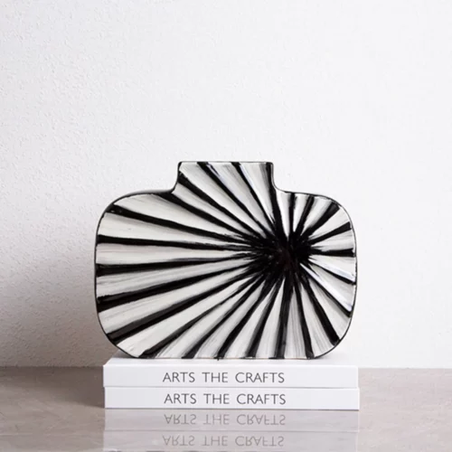 SHELL GRAIN CERAMIC VASE-B