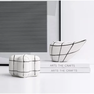 WHITE LINE GEOMETRY ORNAMENT-A