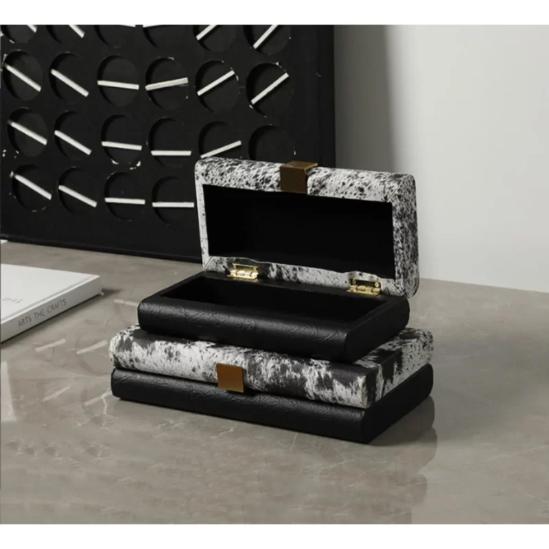 BLACK WOOL PATTERN BOX A