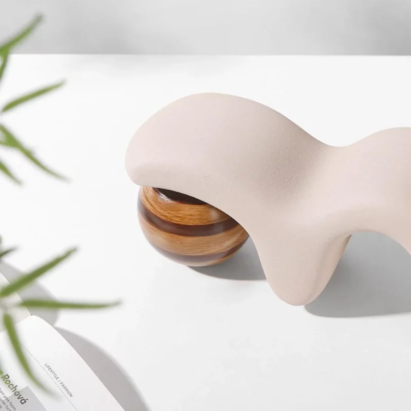 M SHAPE BALL ORNAMENT