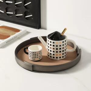 ROUND LEATHER TRAY B