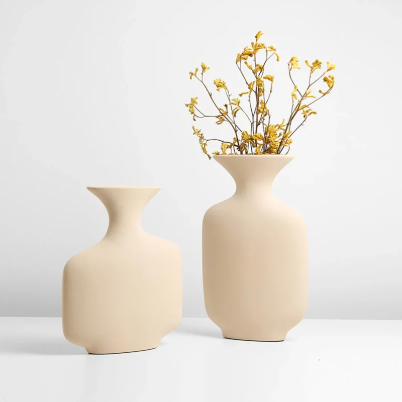 TAPERED VASE WITH FLAT MOUTH