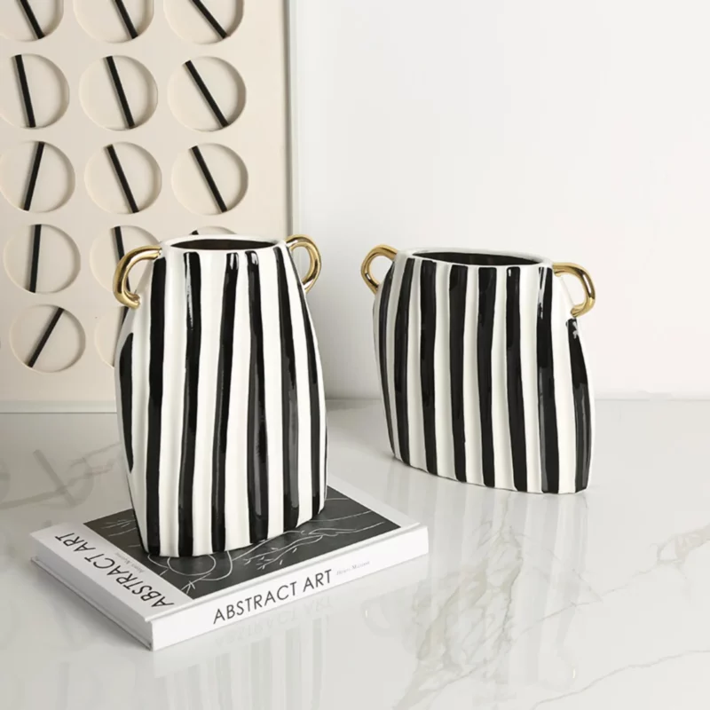 GOLDEN EAR VERTICAL LINE