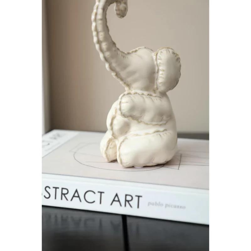 FUNNY LITTLE ELEPHANT B