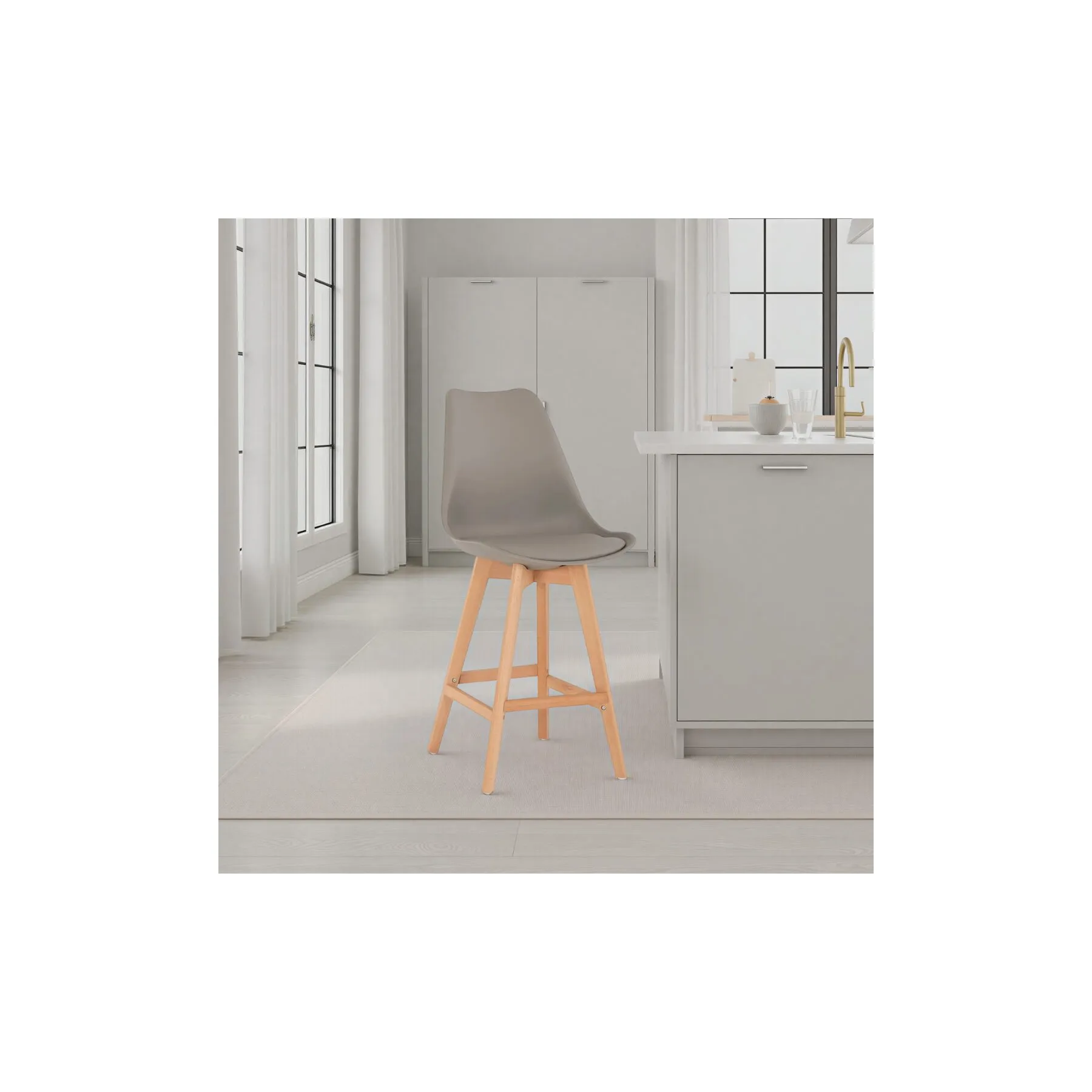 FIESTY Bar Stool