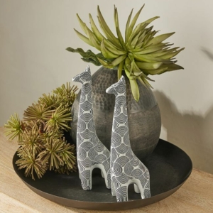 Blurry Giraffe Decor