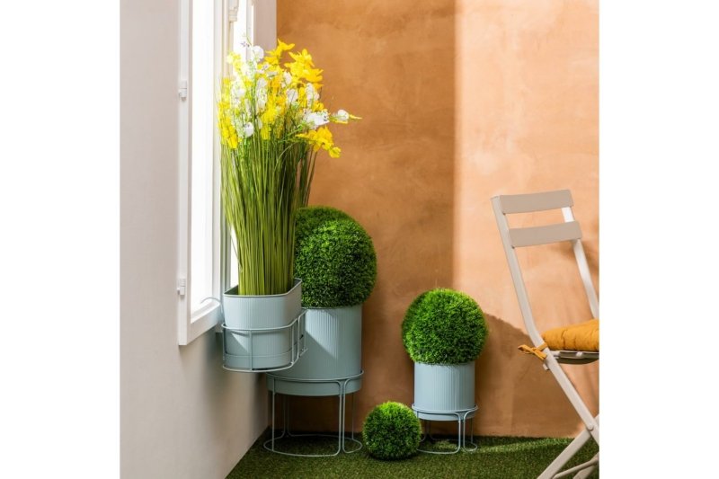 Set Pots With Stands