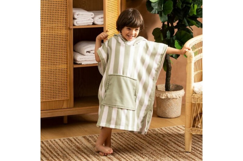 Green Poncho Beach Poly