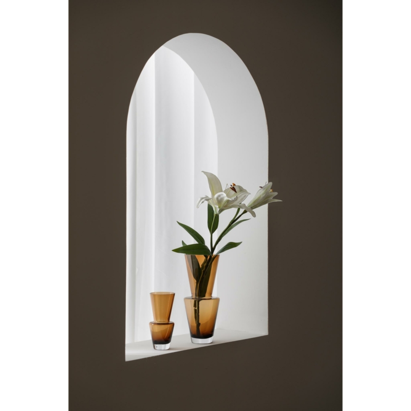 FB-E25023A-1.jpg Upside-down Vase A