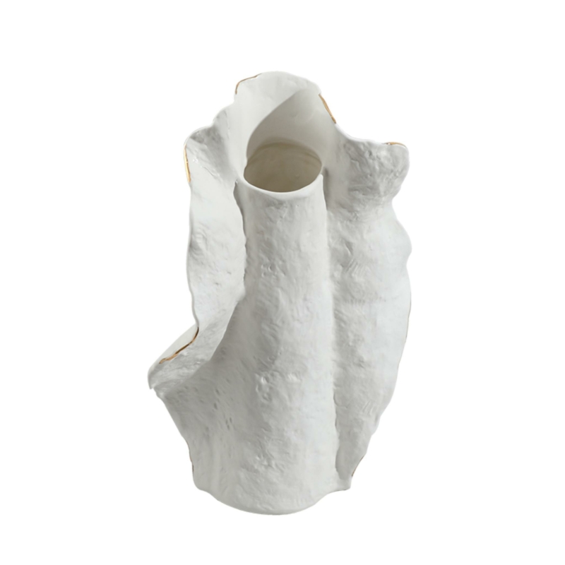 Ruffle Edge A Vase